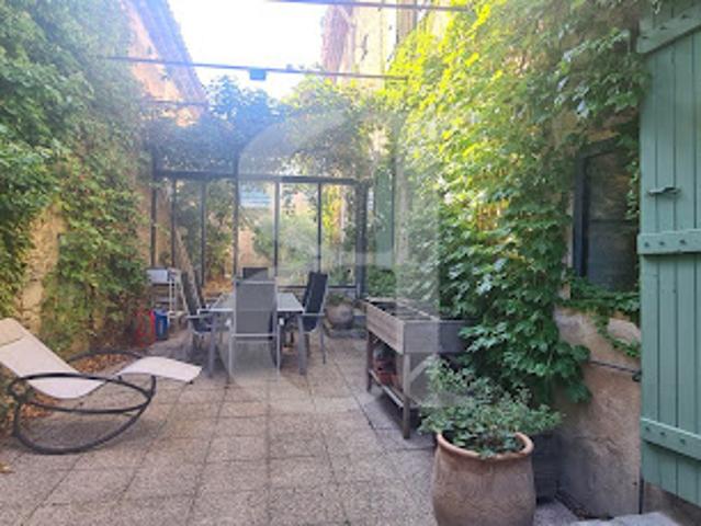Vente Maison 6 pièces 220 m2 Taulignan