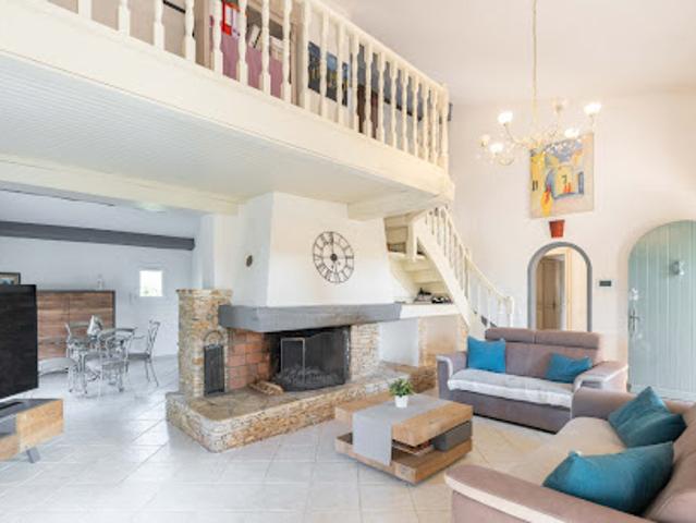 Vente Maison 6 pièces 221 m2 Marseille 11ème