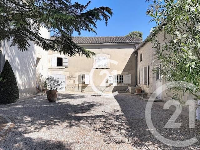 Vente Maison 6 pièces 223 m2 Châteaubernard