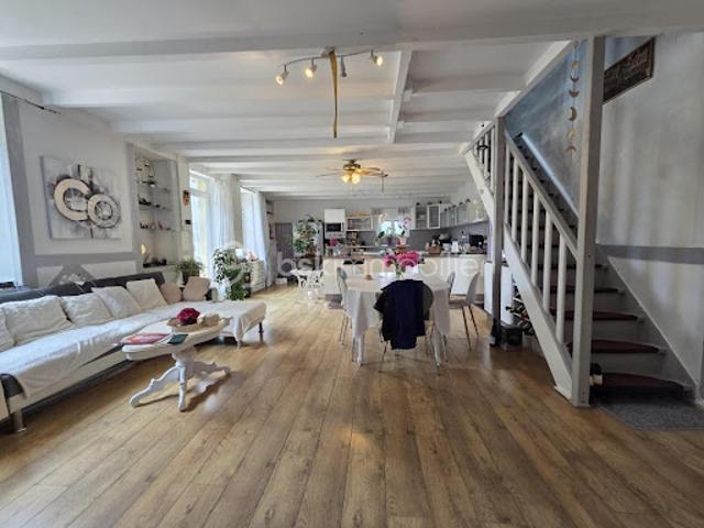Vente Maison 6 pièces 223 m2 Saint Saviol
