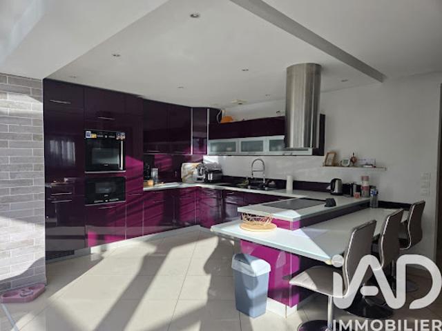 Vente Maison 6 pièces 235 m2 Combs la Ville