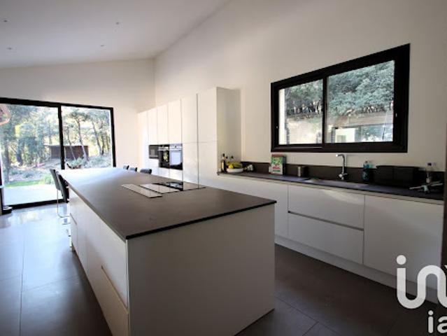 Vente Maison 6 pièces 235 m2 Saint Mathieu de Tréviers