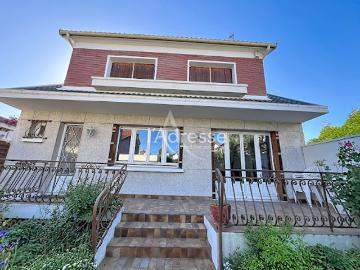 Vente Maison 6 pièces 235.97 m2 Bondy