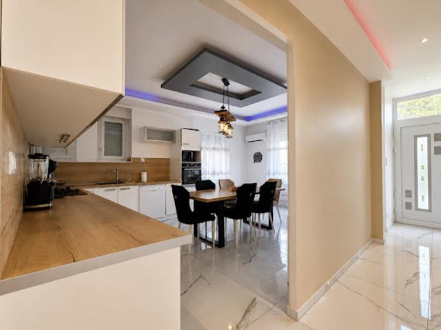 Vente Maison 6 pièces 236 m2 Les Abrets