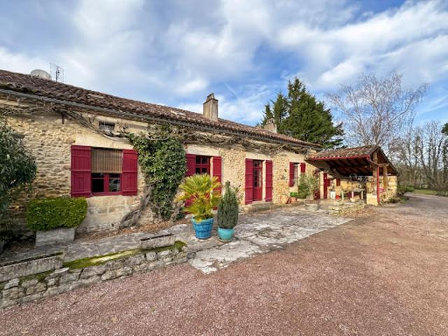 Vente Maison 6 pièces 236 m2 Saint Jean d'Ataux