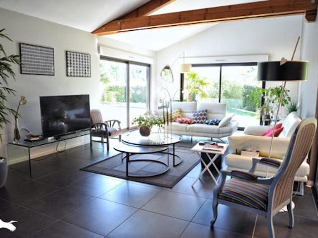 Vente Maison 6 pièces 236.8 m2 Confolens