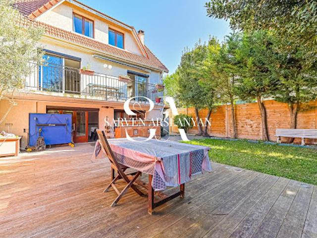Vente Maison 6 pièces 237 m2 Alfortville