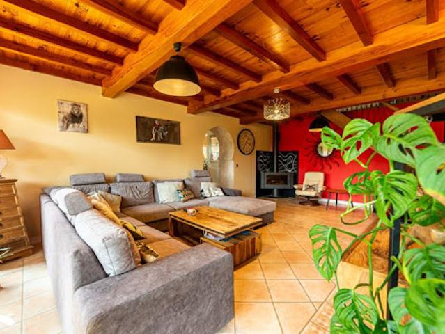 Vente Maison 6 pièces 239 m2 Montvalen