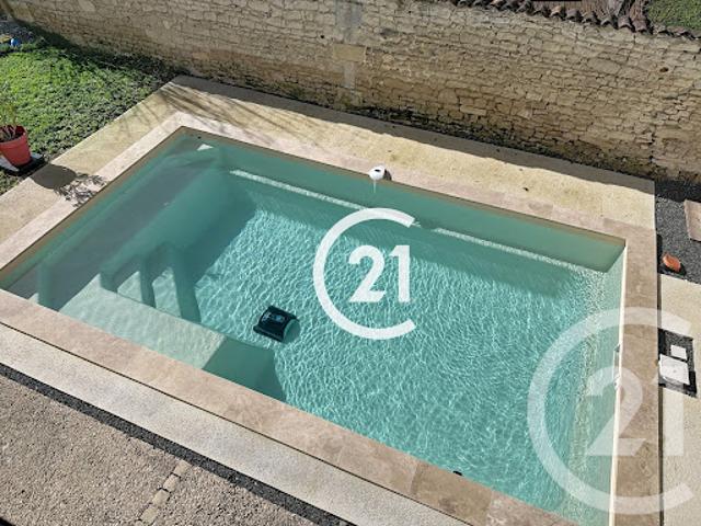 Vente Maison 6 pièces 231 m2 Salignac sur Charente