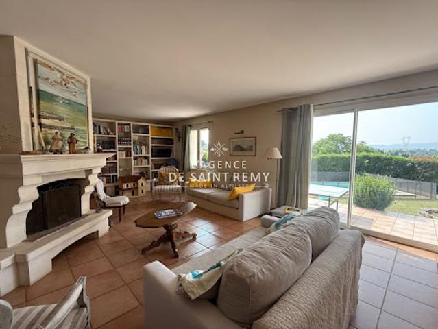 Vente Maison 6 pièces 232 m2 Eyragues