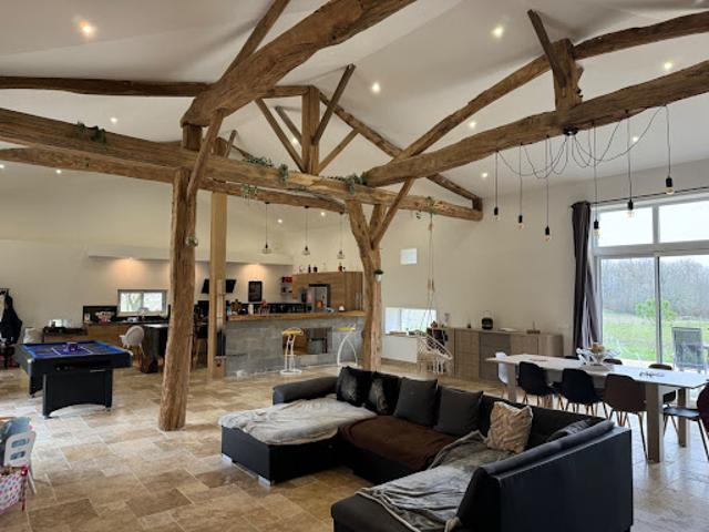 Vente Maison 6 pièces 233 m2 Berneuil
