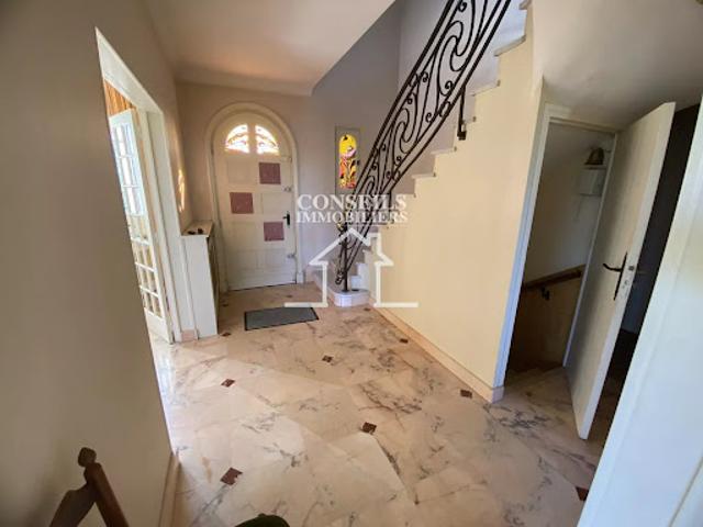 Vente Maison 6 pièces 233 m2 Saint Julien du Sault