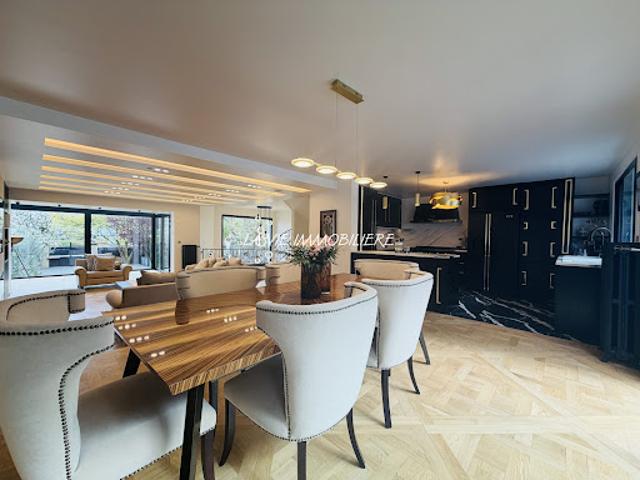 Vente Maison 6 pièces 233.08 m2 Bry sur Marne