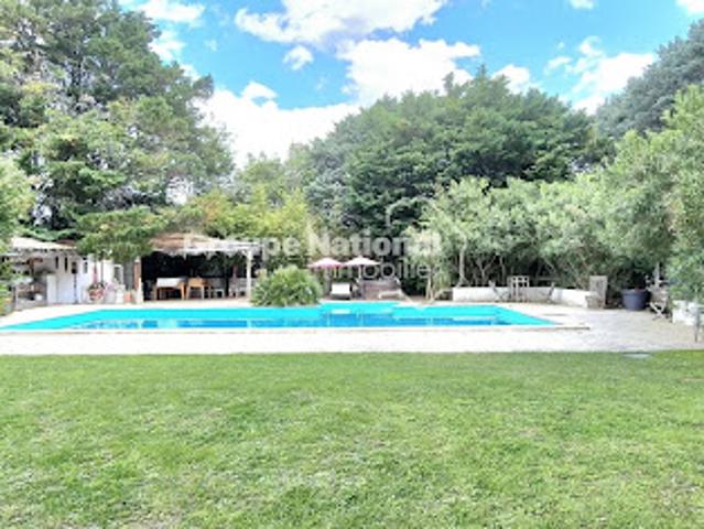 Vente Maison 6 pièces 245 m2 Mouriès