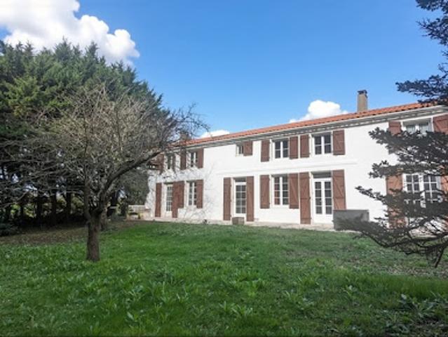 Vente Maison 6 pièces 245 m2 Cabariot