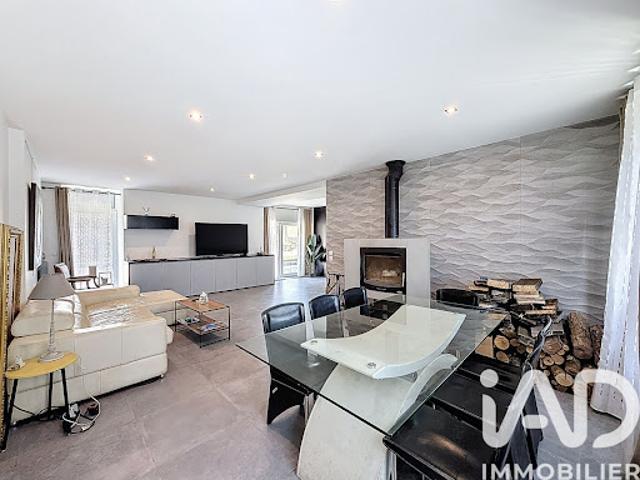 Vente Maison 6 pièces 245 m2 Doue