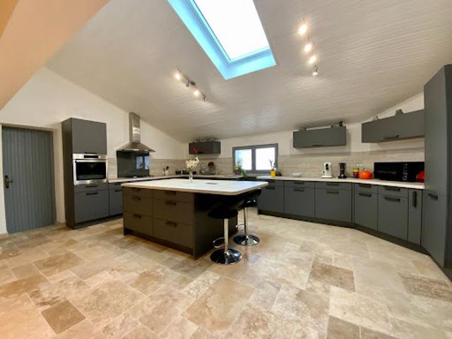 Vente Maison 6 pièces 247 m2 Mirambeau