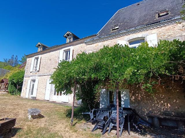 Vente Maison 6 pièces 248 m2 Cubjac
