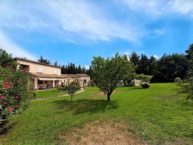 Vente Maison 6 pièces 240 m2 Montfavet