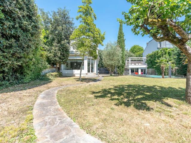 Vente Maison 6 pièces 240 m2 La Varenne Saint Hilaire