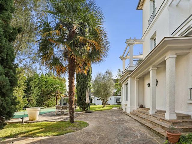 Vente Maison 6 pièces 240 m2 La Varenne Saint Hilaire