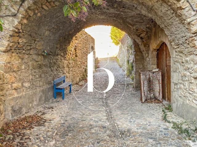 Vente Maison 6 pièces 240 m2 Salavas