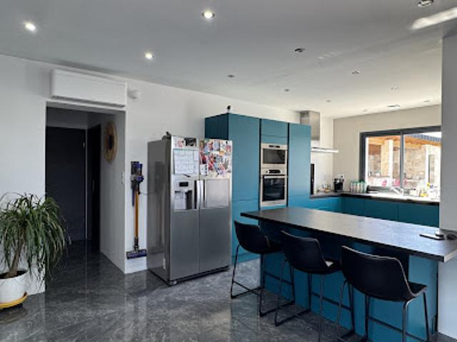 Vente Maison 6 pièces 240 m2 Yzeure