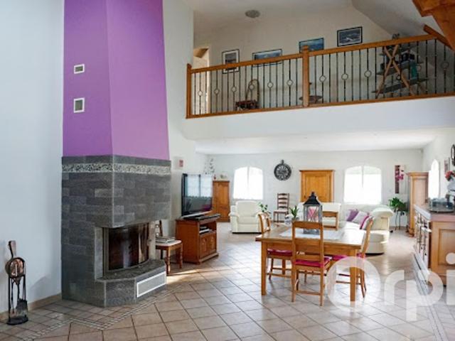 Vente Maison 6 pièces 242.85 m2 Gournay en Bray