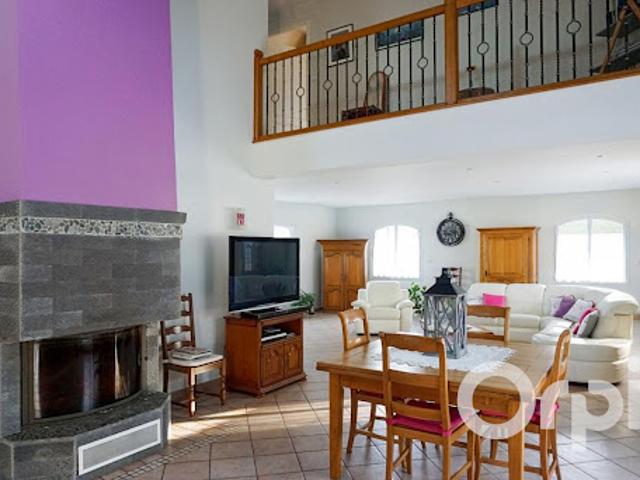 Vente Maison 6 pièces 242.85 m2 Saint Germer de Fly