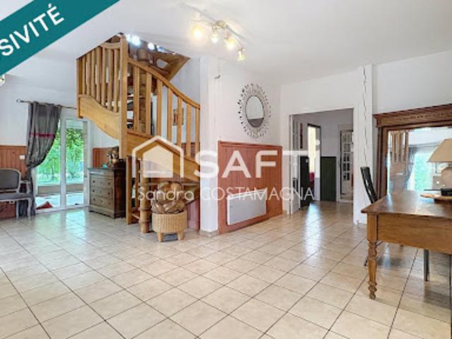 Vente Maison 6 pièces 243 m2 Montbartier