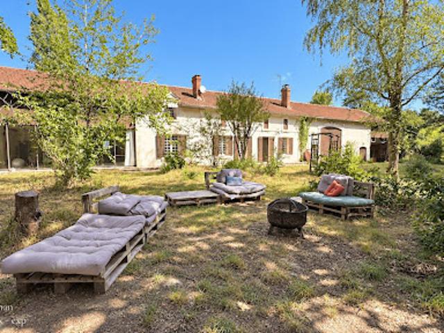 Vente Maison 6 pièces 255 m2 Eygurande et Gardedeuil