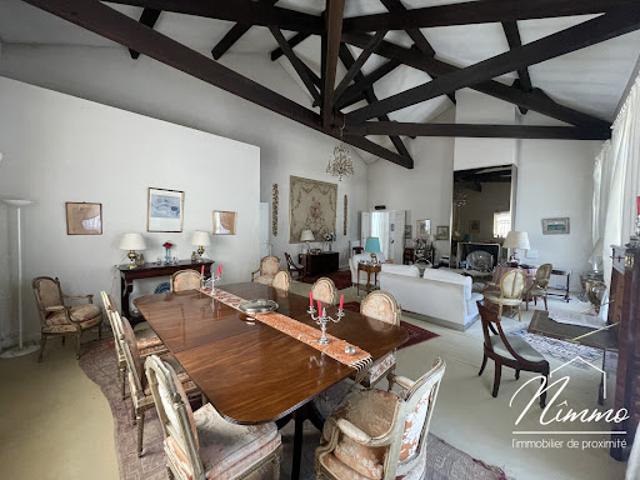 Vente Maison 6 pièces 256 m2 Nimes