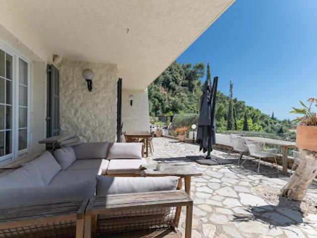 Vente Maison 6 pièces 257 m2 Aspremont