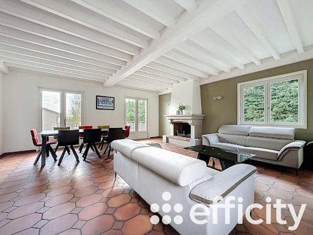 Vente Maison 6 pièces 257 m2 Saint Priest