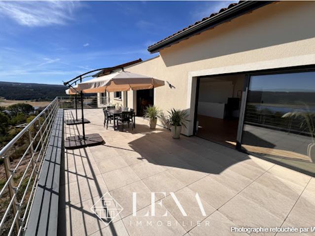 Vente Maison 6 pièces 258 m2 Naussac