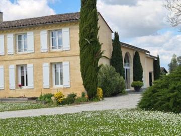 Vente Maison 8 pièces 258 m2 Branne