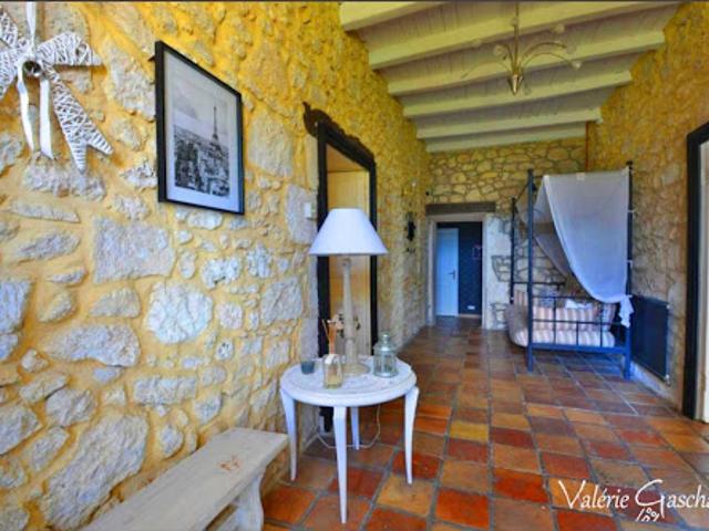 Vente Maison 6 pièces 250 m2 Montcaret