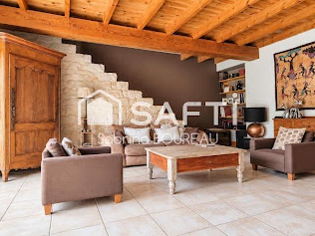Vente Maison 6 pièces 250 m2 Echiré