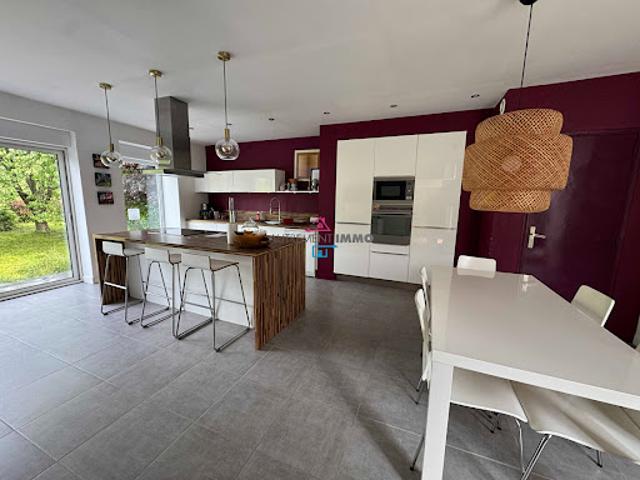 Vente Maison 8 pièces 250 m2 Frévin Capelle