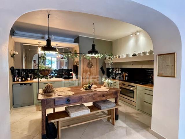 Vente Maison 6 pièces 250 m2 Roussillon