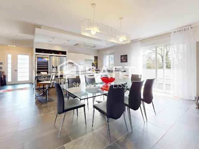 Vente Maison 6 pièces 252 m2 Blanquefort
