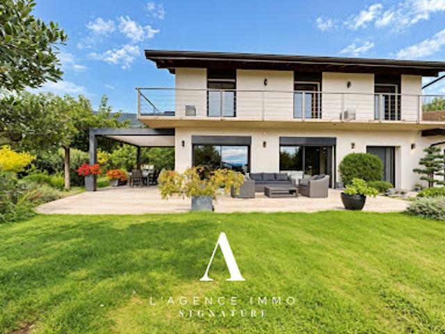 Vente Maison 6 pièces 252 m2 Crozet