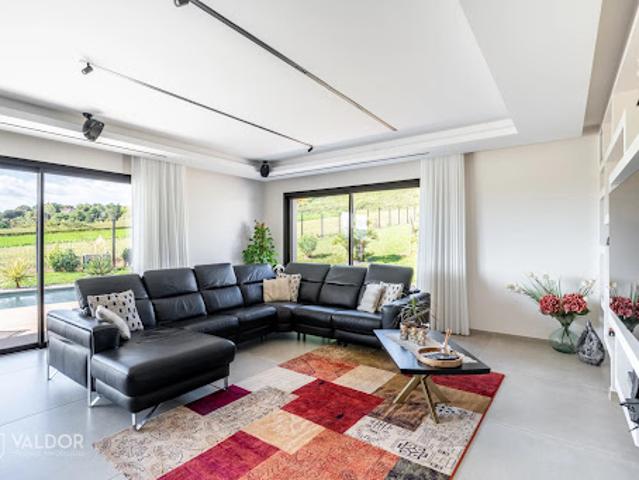 Vente Maison 6 pièces 253 m2 Anse