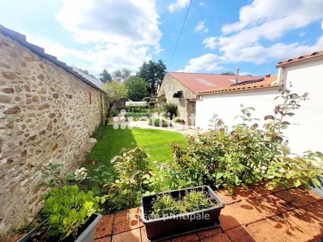 Vente Maison 6 pièces 266 m2 Sainte Flaive des Loups