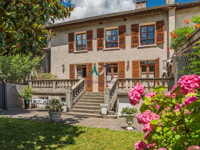 Vente Maison 6 pièces 268 m2 Saint egreve