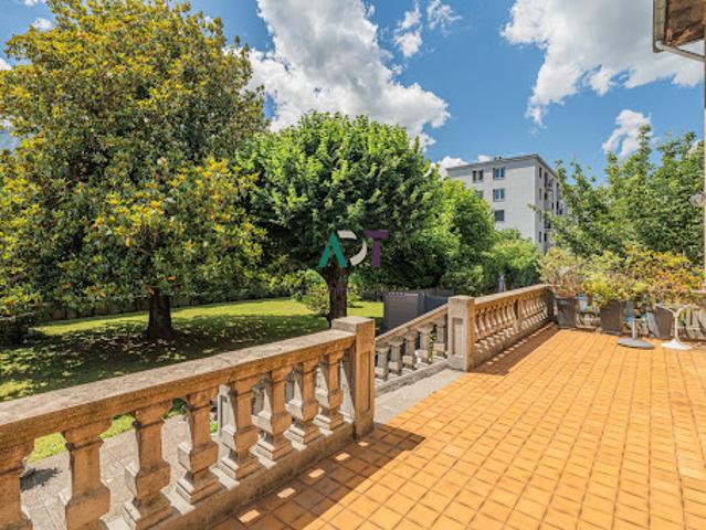 Vente Maison 6 pièces 268 m2 Saint egreve