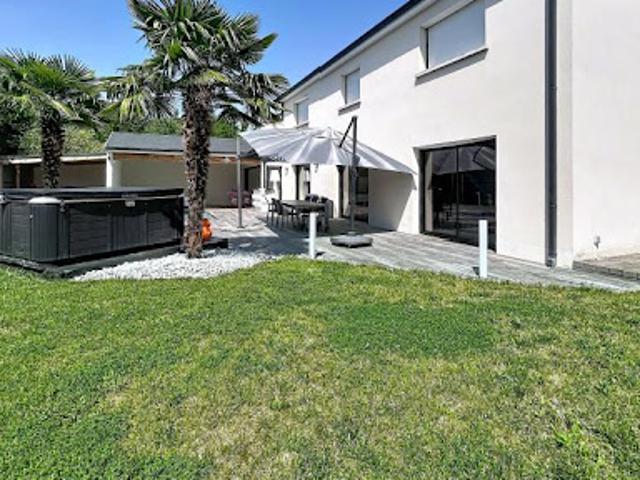 Vente Maison 6 pièces 260 m2 Bezannes