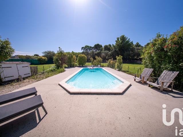 Vente Maison 6 pièces 261 m2 Gignac la Nerthe