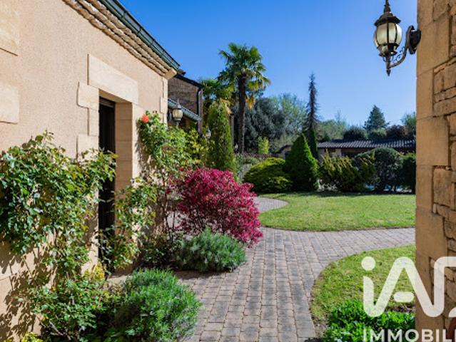 Vente Maison 6 pièces 275 m2 Marcillac Saint Quentin