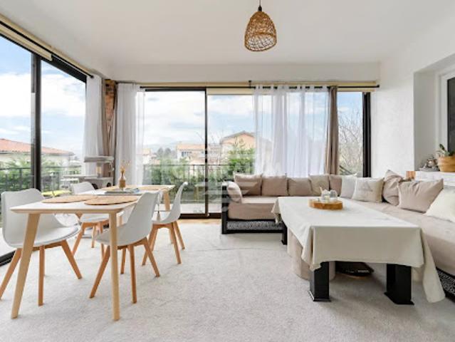 Vente Maison 6 pièces 226.85 m2 Sainte Consorce